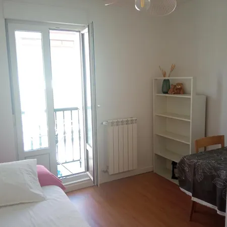Vivienda Con Luz Y Vistas * Limpias